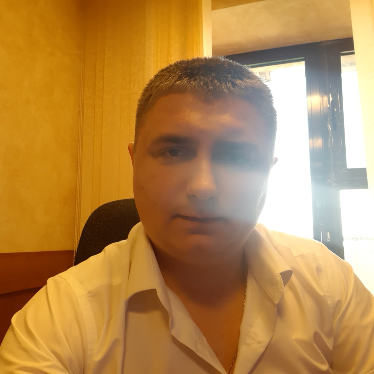 Постер видеоотзыва клиента из Черновцы